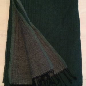 E100 Dark green throw